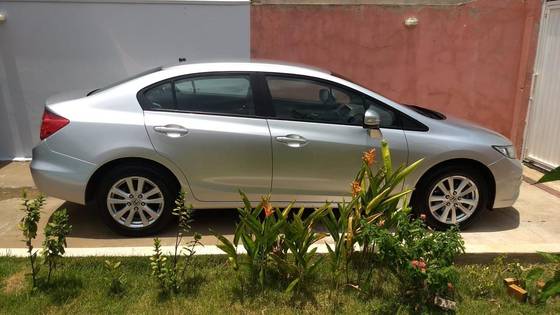 HONDA CIVIC 2.0 LXR 16V FLEX 4P AUTOMÁTICO HONDA CIVIC 2.0 LXR 16V FLEX 4P AUTOMÁTICO